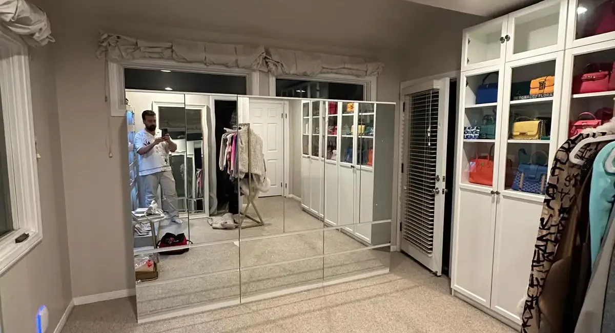 Custom Closet with Mirror Doors | | THIRD EYE VISION Interior design