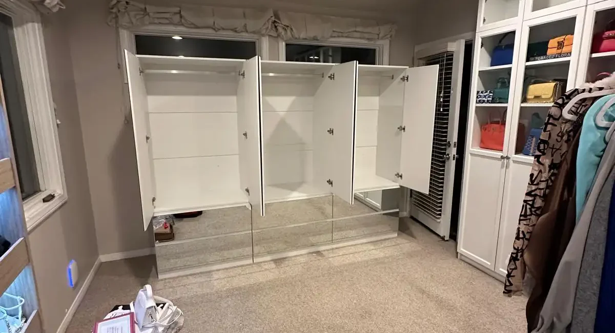 Custom Closet with Mirror Doors | | THIRD EYE VISION Interior design